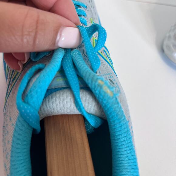 New Balance Fresh Foam 880v11 Womens Sneakers Size 9 Gray Blue Athletic Running - Picture 9 of 9